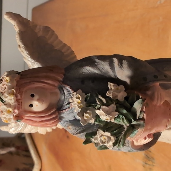 AVAILABLE - 1995 February flower Angel Daffodil by Linda Grayson. - Picture 2 of 7